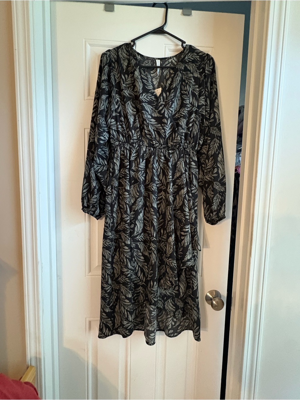 Women's Black Long Sleeve Midi Dress with Leaf Print